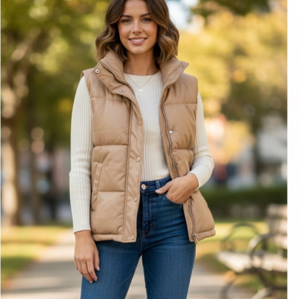 Abercrombie & Fitch Women's Camel Puffer Vest size XS